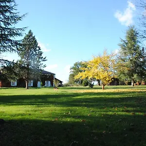 Bed & Breakfast Le Chateau De Roquebere Condom